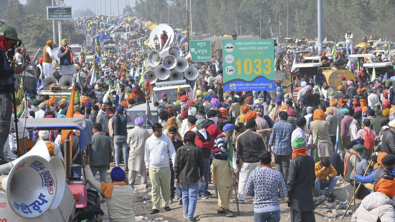 Protesting farmers gather